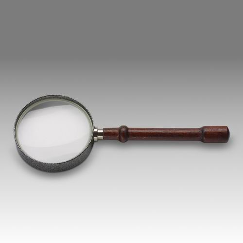 D 227 - TYPE 70 H - Magnifier with solid wooden handle